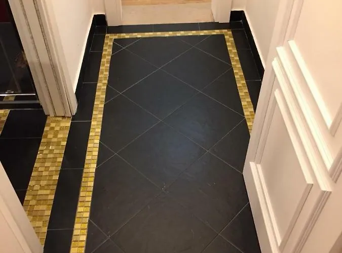 San Marco Square Apartment *