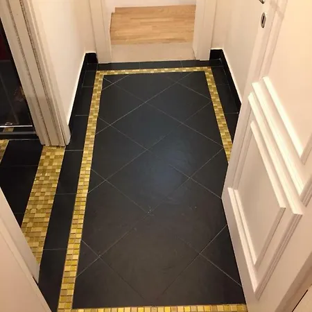 San Marco Square Apartment *